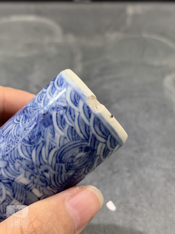 清晚期青花海八怪鼻烟壶 - 图9